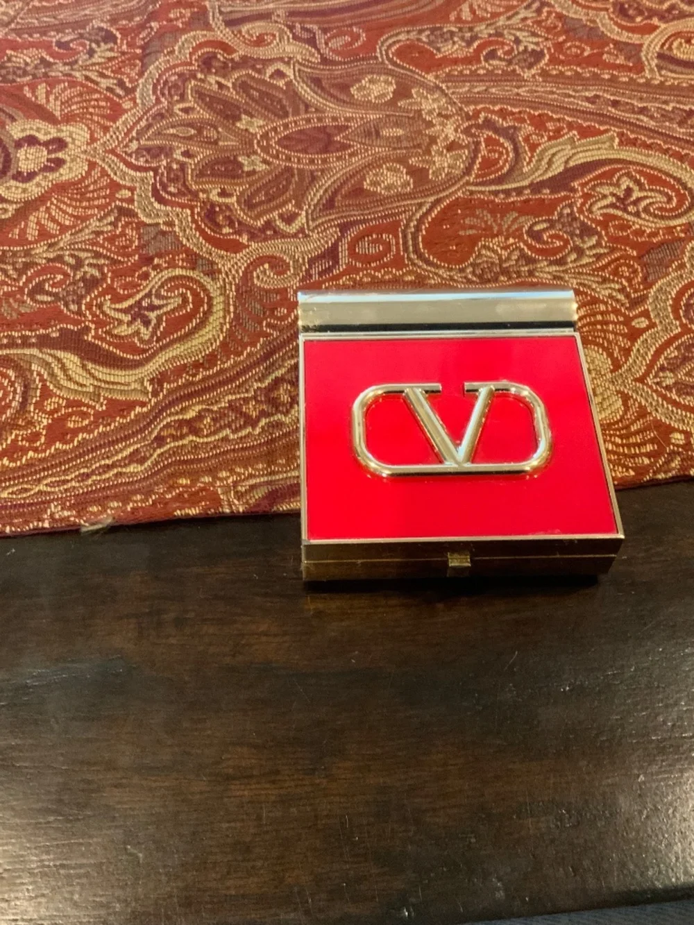 Valentino eye2cheeck 12, MSRP $52 used few times Very hard t